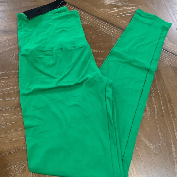 Solid Green Leggings - Picture 1 of 1